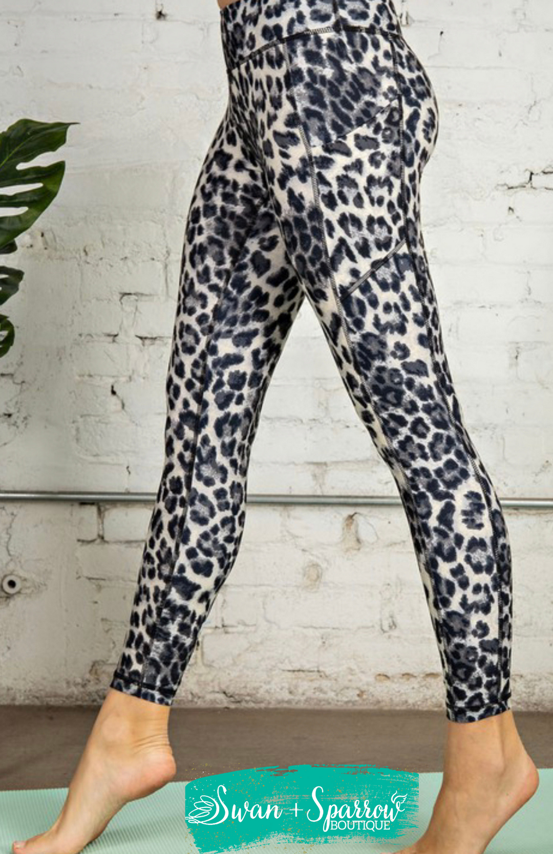 On the Go Leggings with Pockets - Cheetah